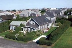 pet friendly by owner vacation rental in nantucket, pet friendly and wheelchair accessible rentals in Nantucket, Wonderful Brant Point Garden Home